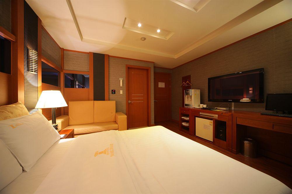 Hotel Noblesse, Yeoksam Seul Esterno foto