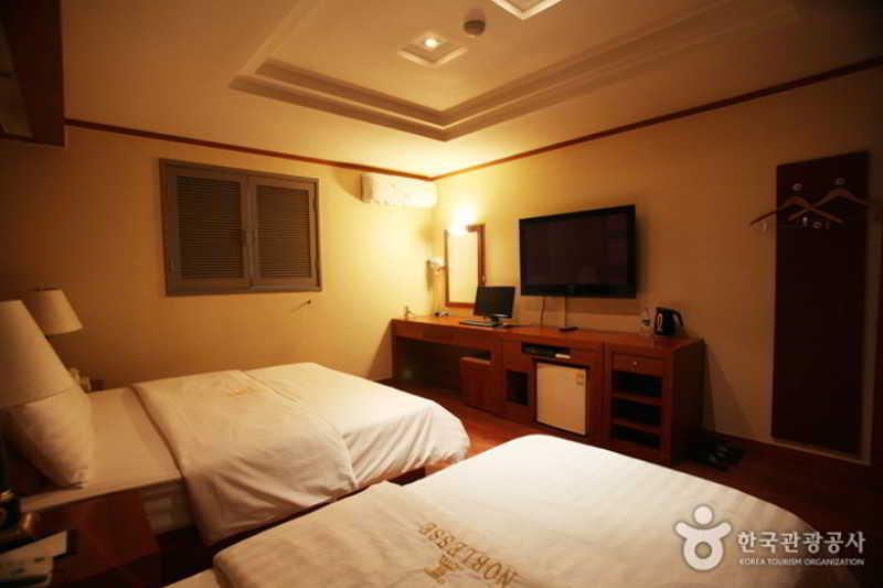 Hotel Noblesse, Yeoksam Seul Esterno foto