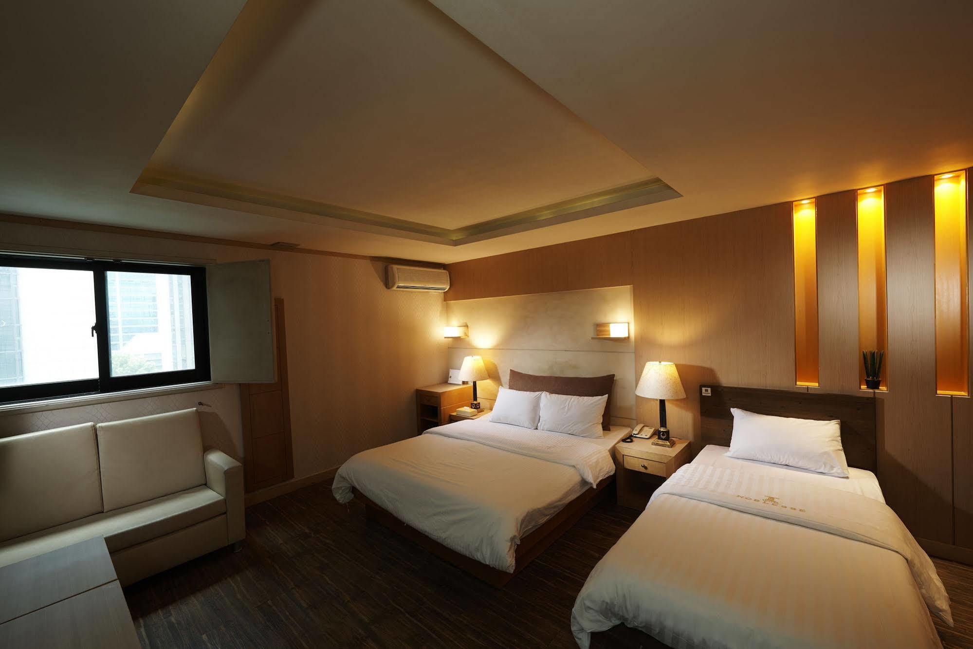 Hotel Noblesse, Yeoksam Seul Esterno foto
