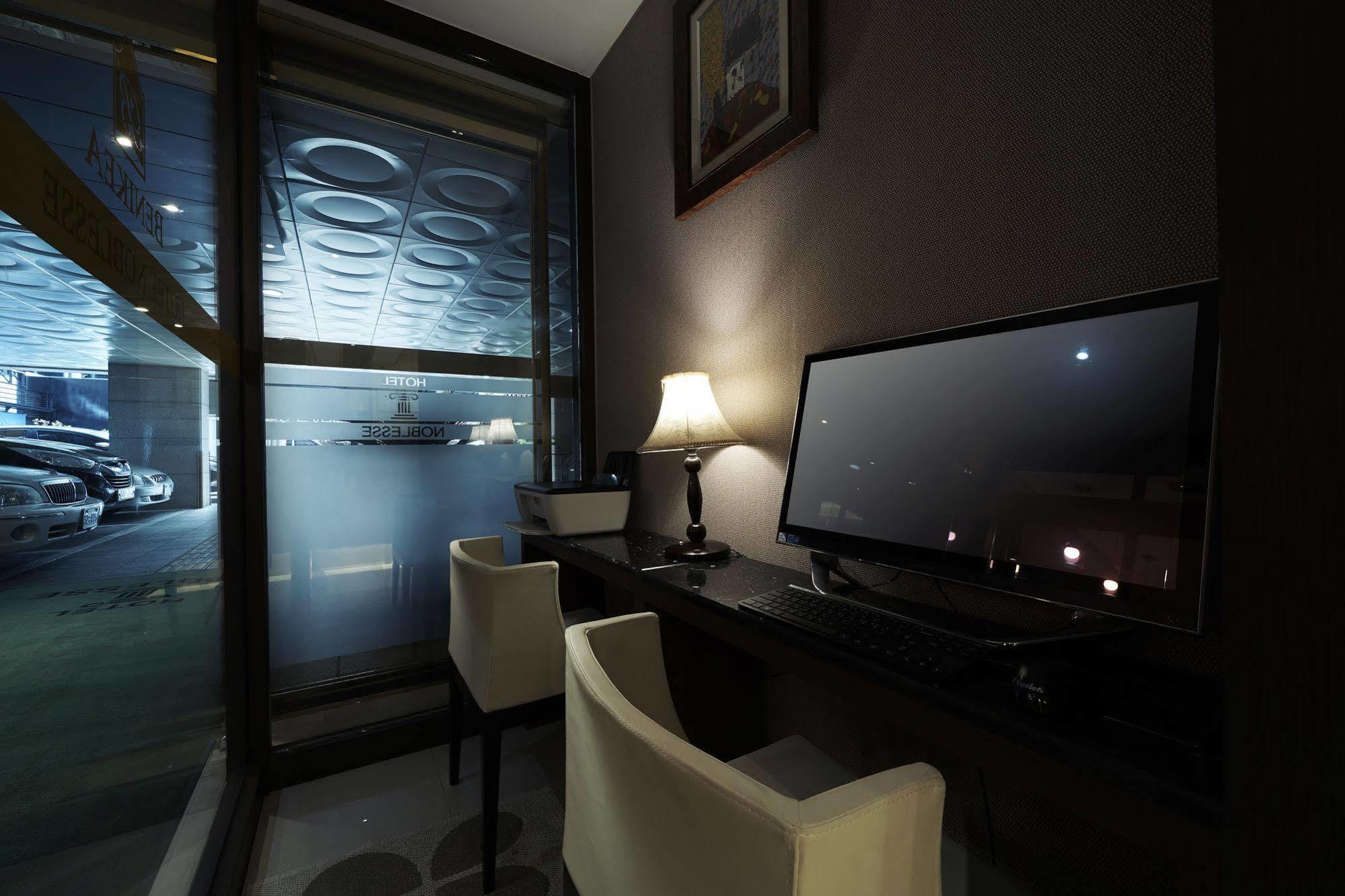 Hotel Noblesse, Yeoksam Seul Esterno foto