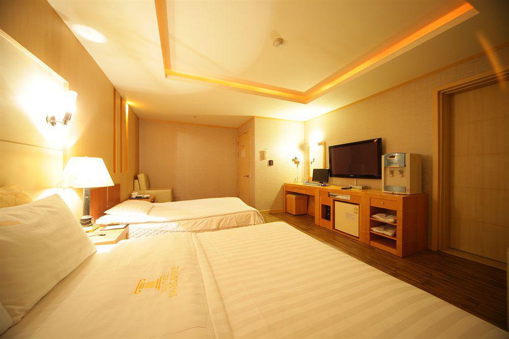 Hotel Noblesse, Yeoksam Seul Esterno foto
